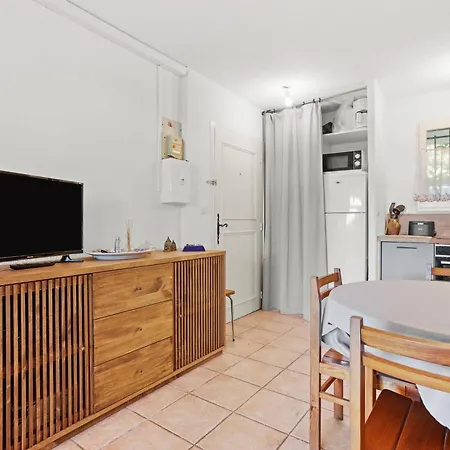 Pramousiquer D23 Апартаменти